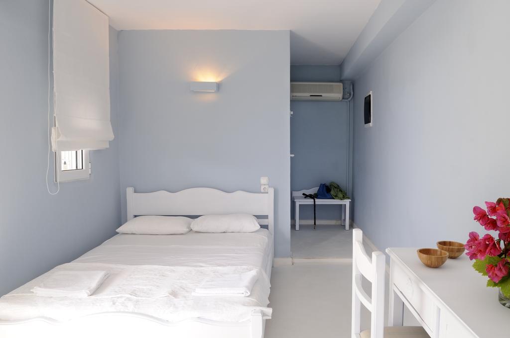 Kymothoi Rooms & Pool Bar Gavrio Room photo