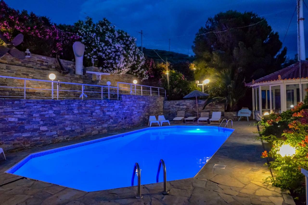 Kymothoi Rooms & Pool Bar Gavrio Exterior photo